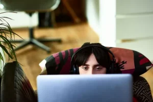 Netflix reporta la pérdida de casi 1 millón de suscriptores y anuncia un cobro extra en 5 países de América Latina por cuentas compartidas