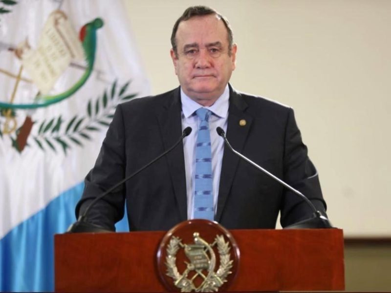 Giammattei es declarado “Non grato” por las autoridades de la CDAG