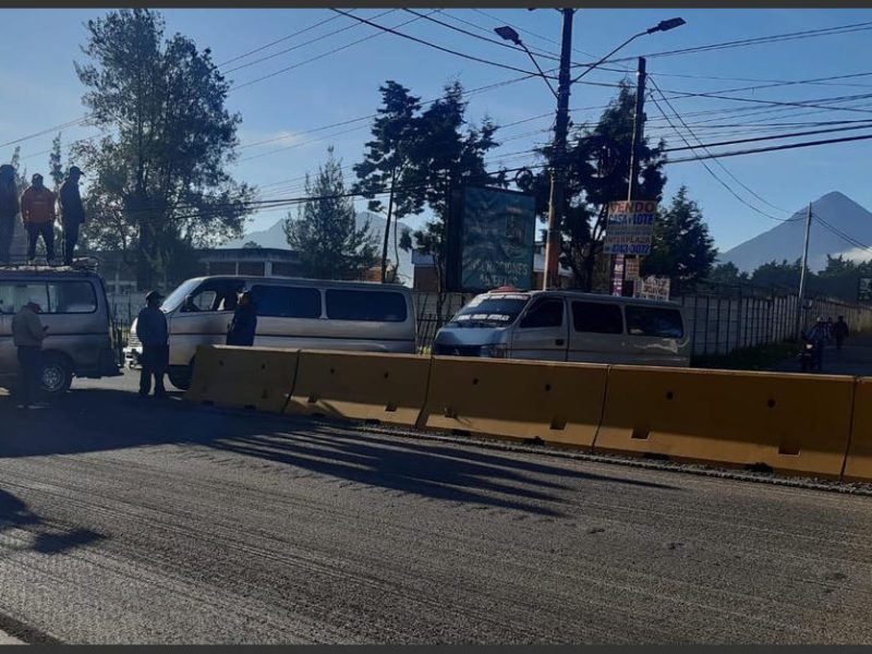 Liberan dos de los puntos bloqueados por manifestaciones