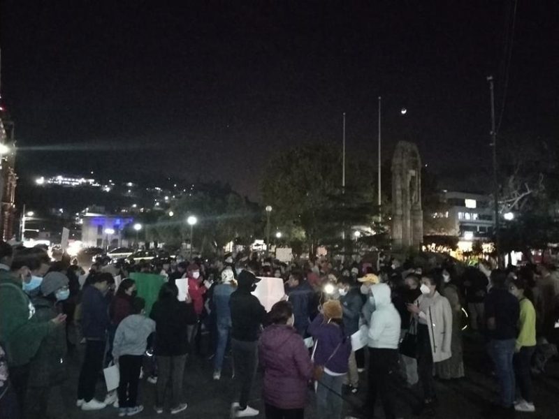 Vecinos exigen justicia por la muerte de perros en Xela